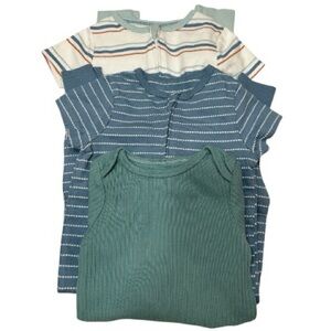 Baby boy outfit 3 piece bundle Cloud Island 6-9M stripe sleepers bodysuit